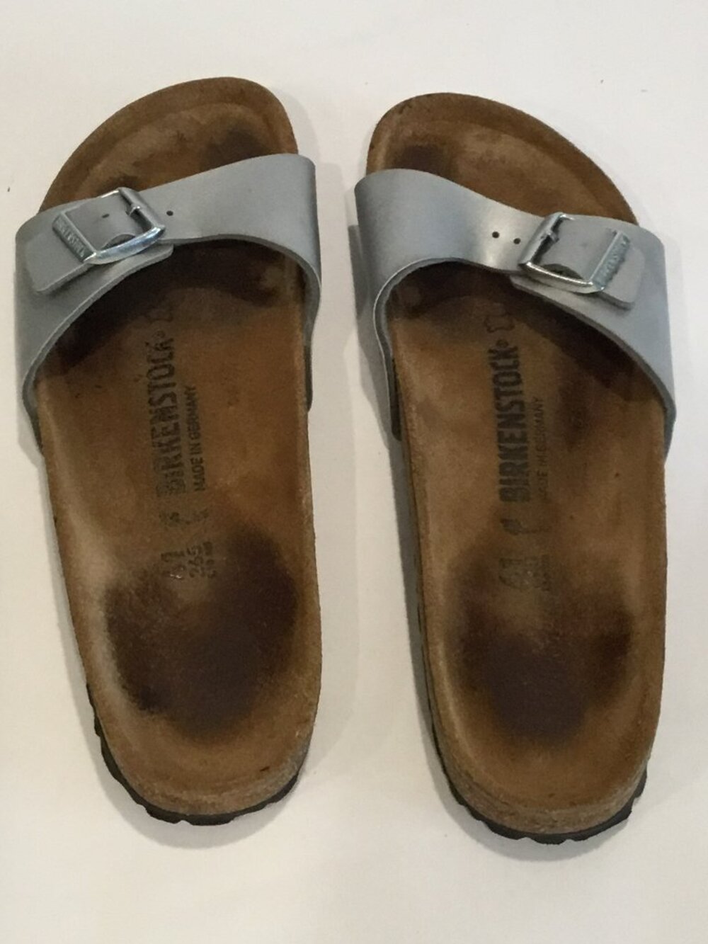 ✨ Birkenstock Madrid Silver Metallic Single Strap Sandals 10 ✨